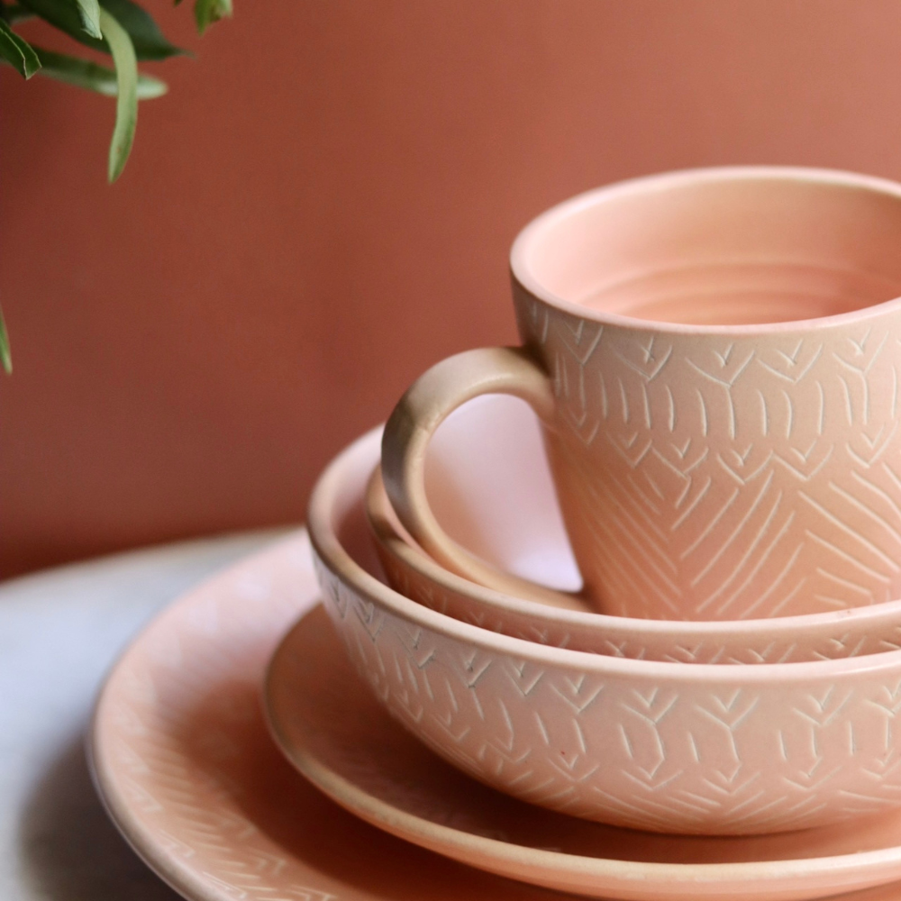 Blush pink carved breakfast and dinner set