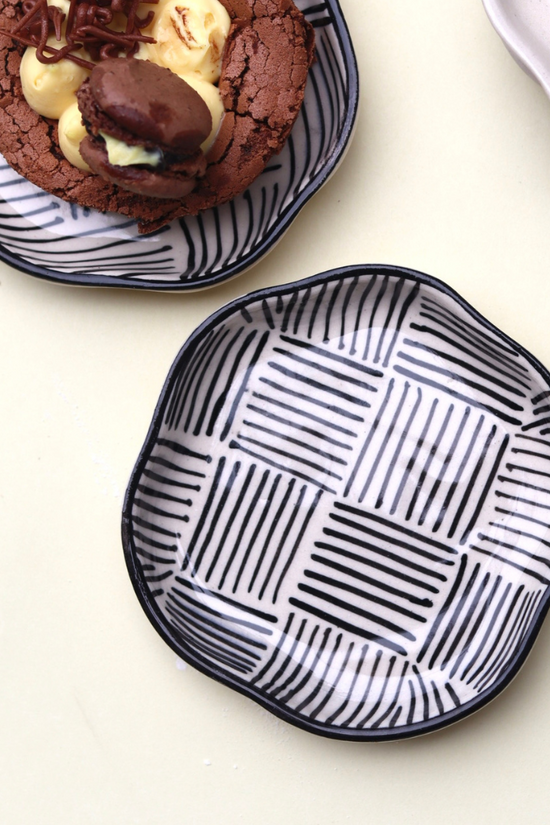 Black & White Dessert Plates