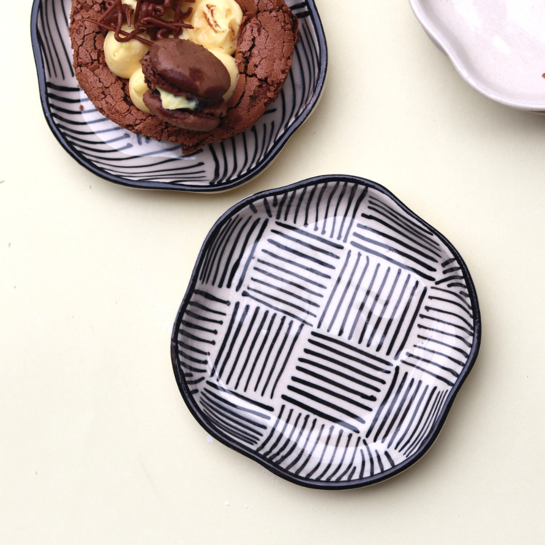 Black & White Dessert Plates