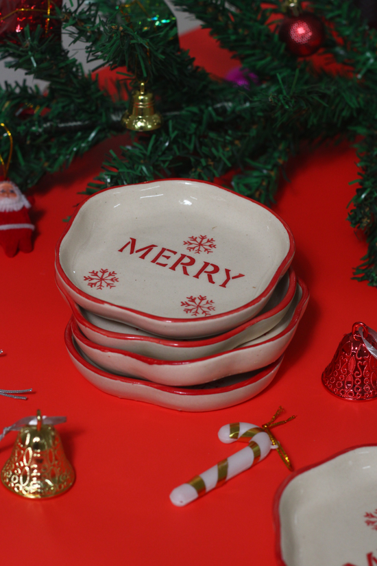 Red & white merry dessert plates