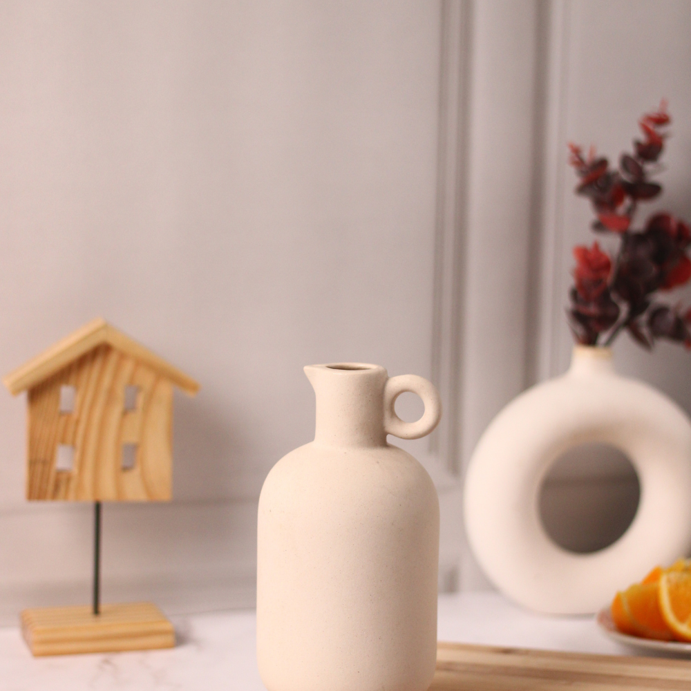 Kitchenware white handle milk jug 