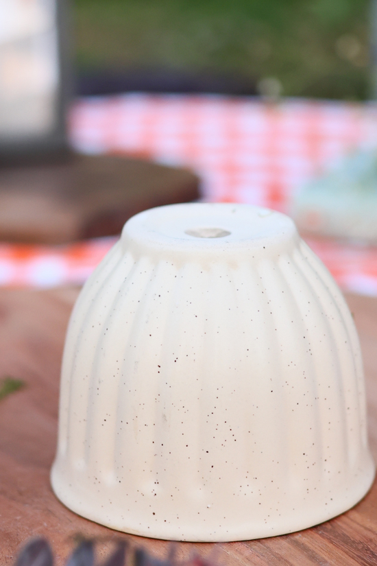 Ceramic cream planter