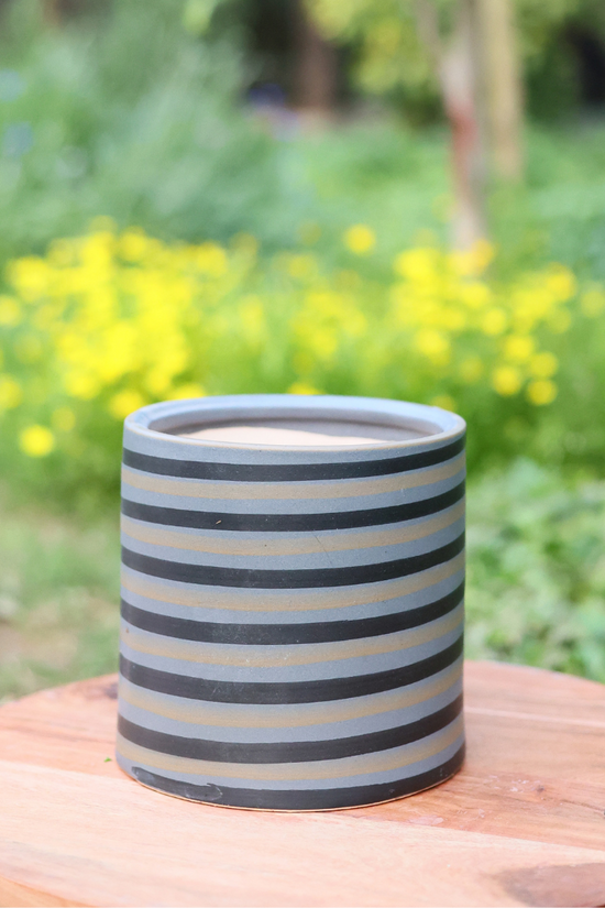 Grey planter ceramic 