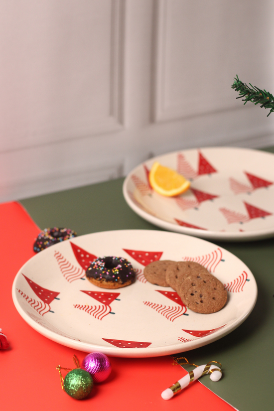 Dinner Plate - Red Christmas Tree