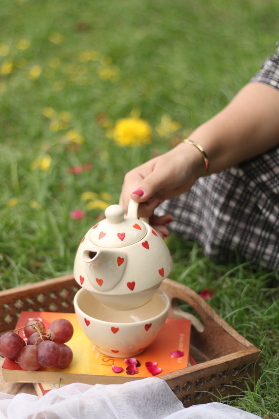 Heart ceramic tea pot