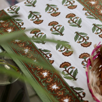 Table runner green print 