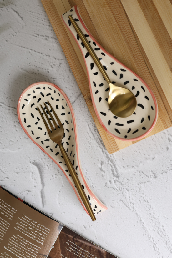 Two spoon with cutlery 