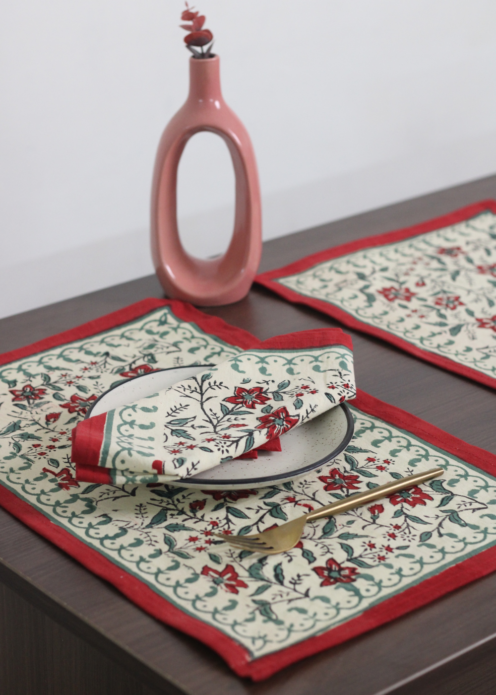 Red Motif Table Mat & Napkin