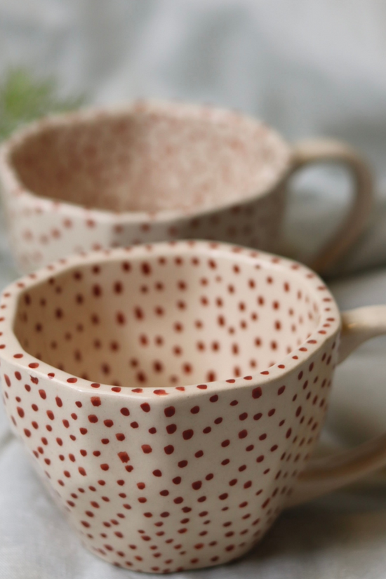 Polka mugs red & white