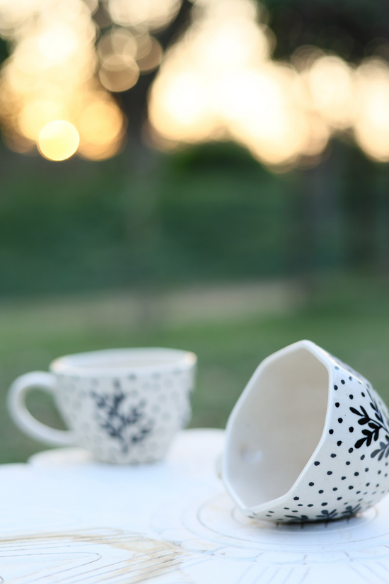 Black Fall Leaf Mug