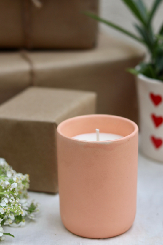 Ceramic candle strawberry 
