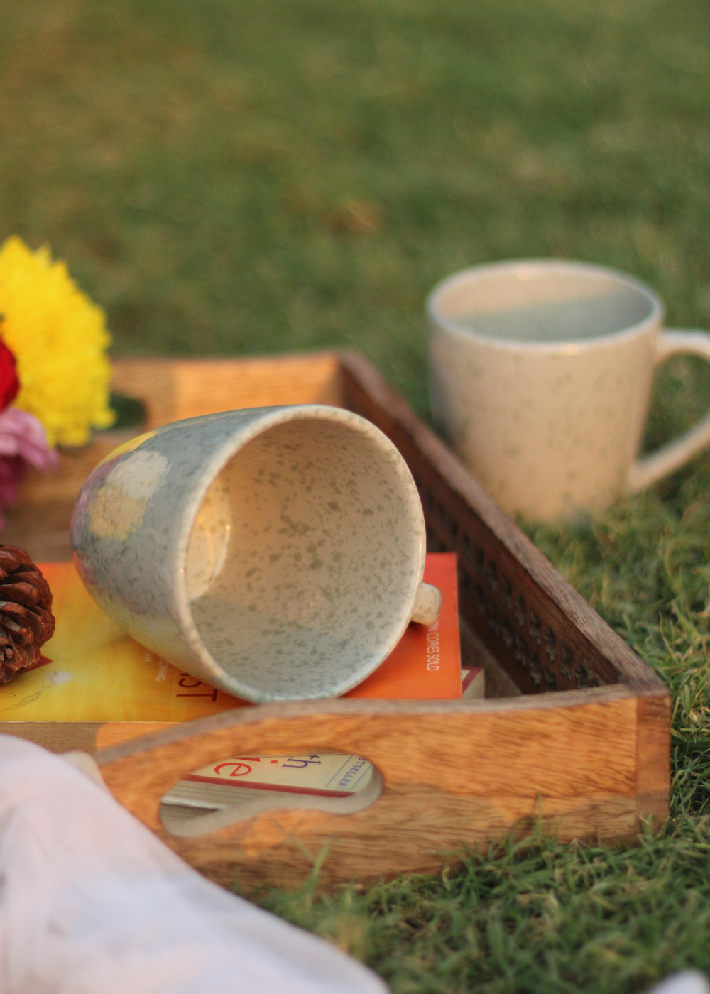 Ceramic coffee mugs 