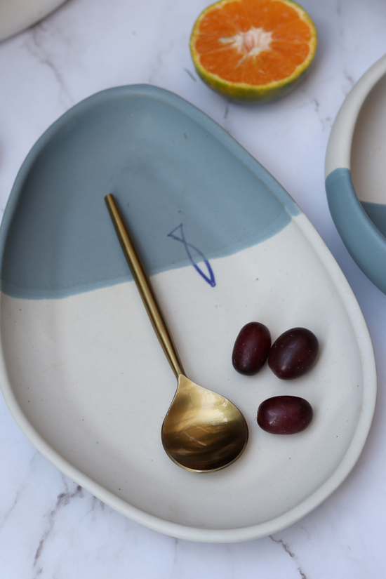 Handmade platter white & blue