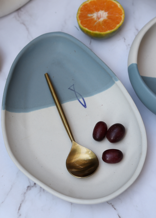 Handmade platter white & blue