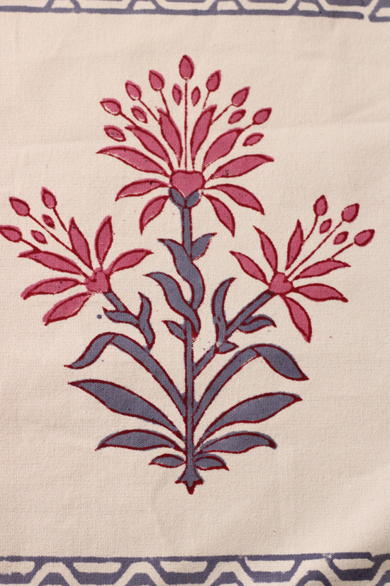 Flower design table mat & napkin
