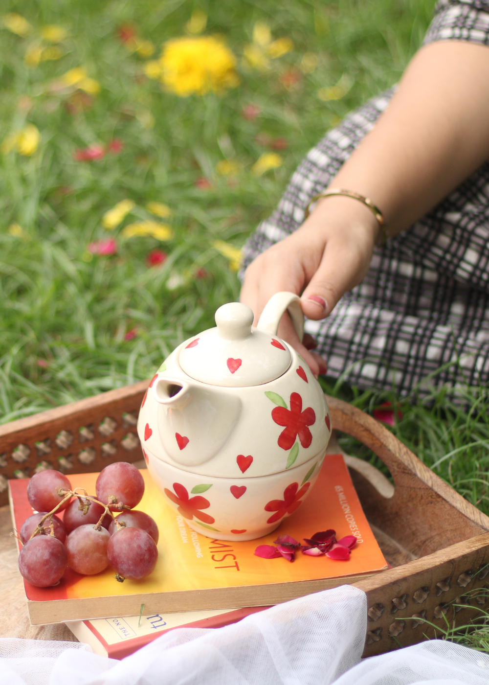 Ceramic red florals tea set 