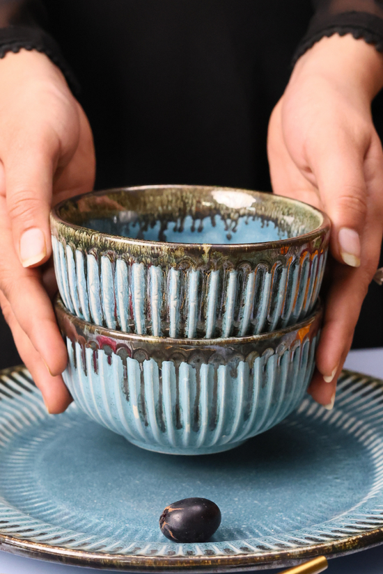 Teal Spiky Bowls In Hand