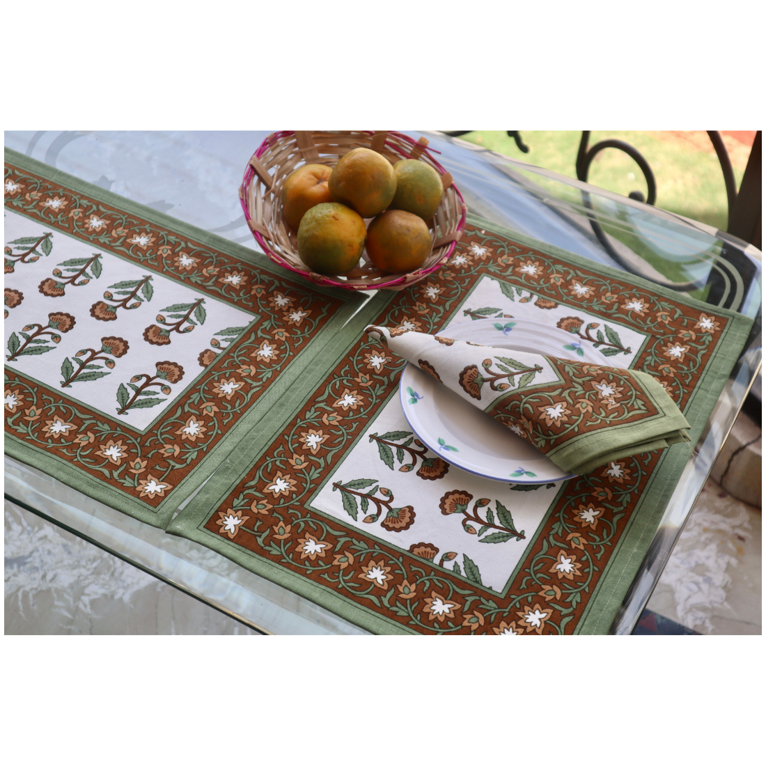 Motif table mat & napkin 