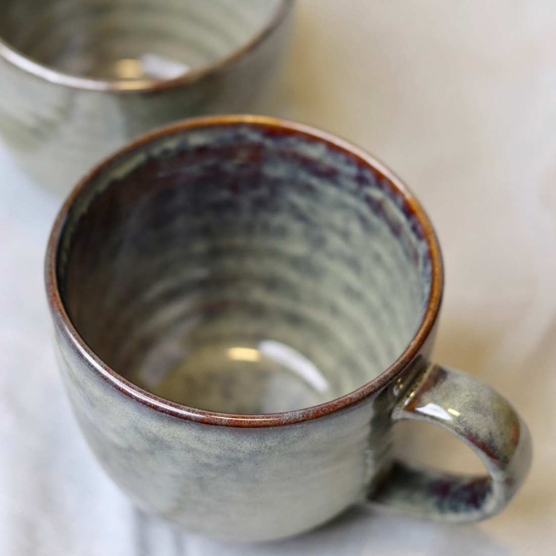 Ceramic round olive mug