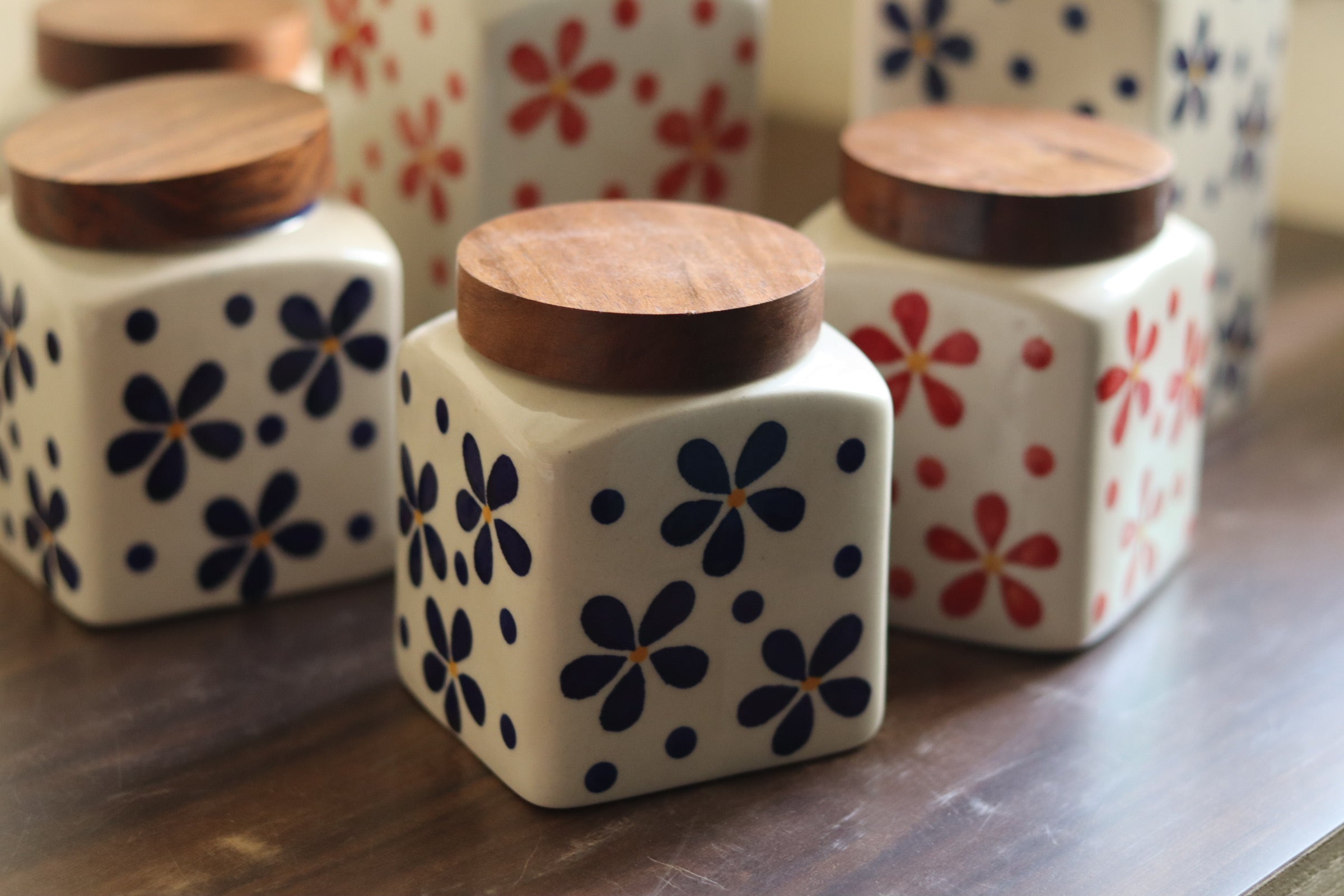 Flower jars with wooden lid