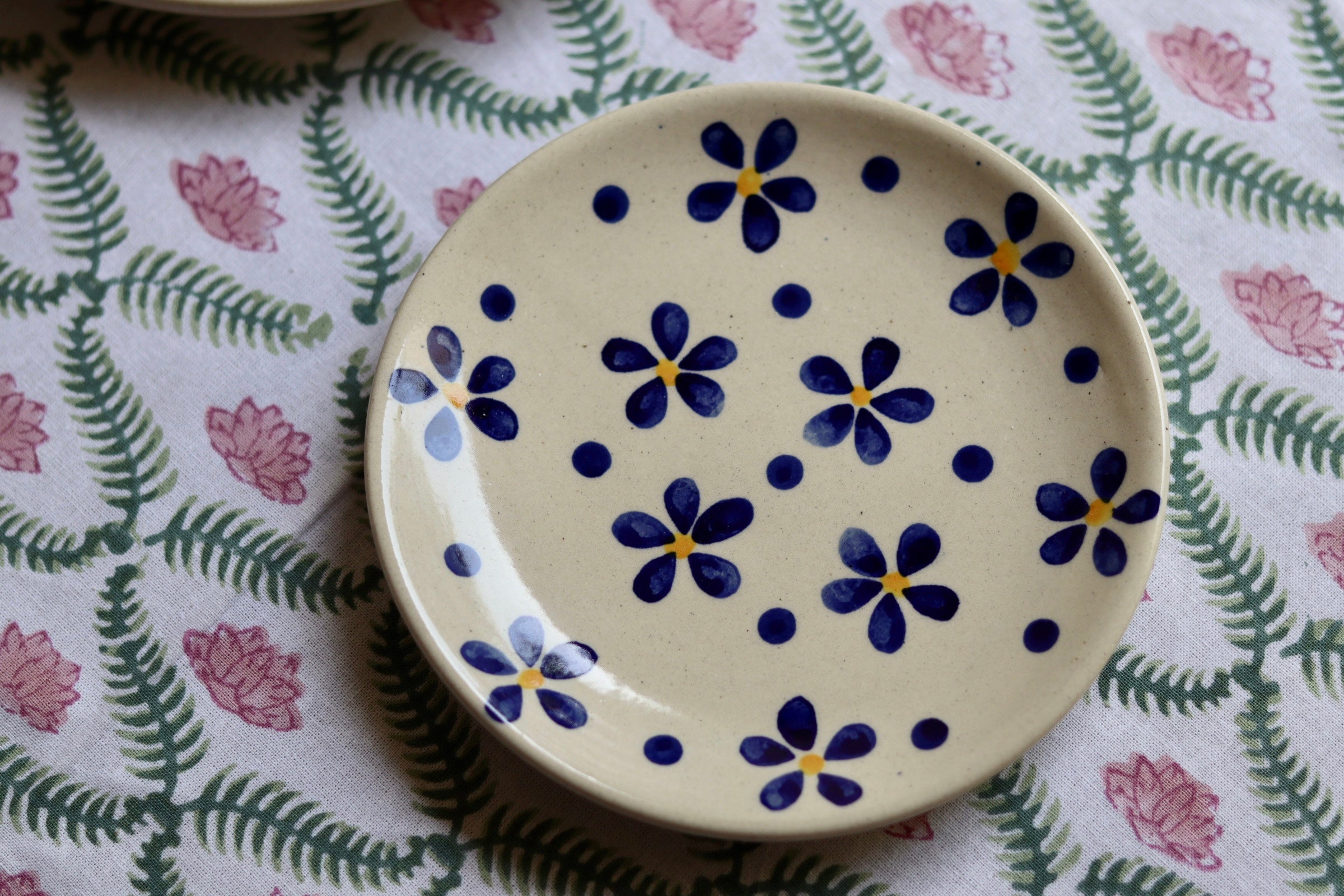 A floral summer dessert plate blue & white 