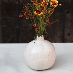 Anar vase white color with flowers