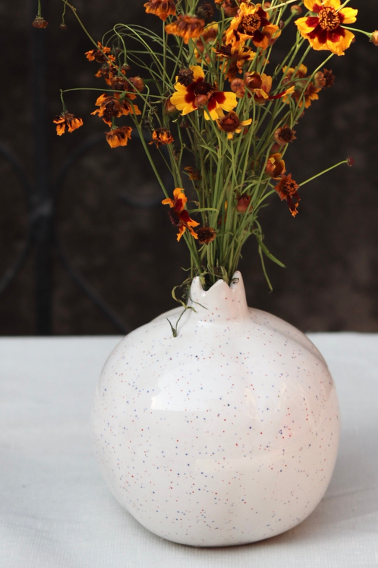 Anar vase white color with flowers