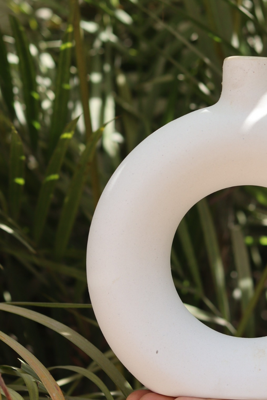 Small Donut Vase - White