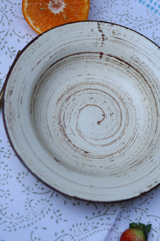 Serveware pasta plate with spoon