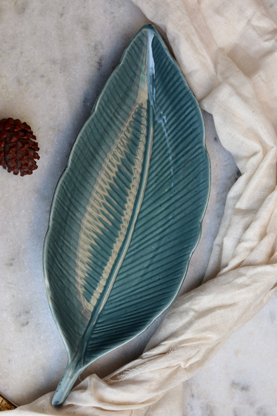 Green leaf platter 