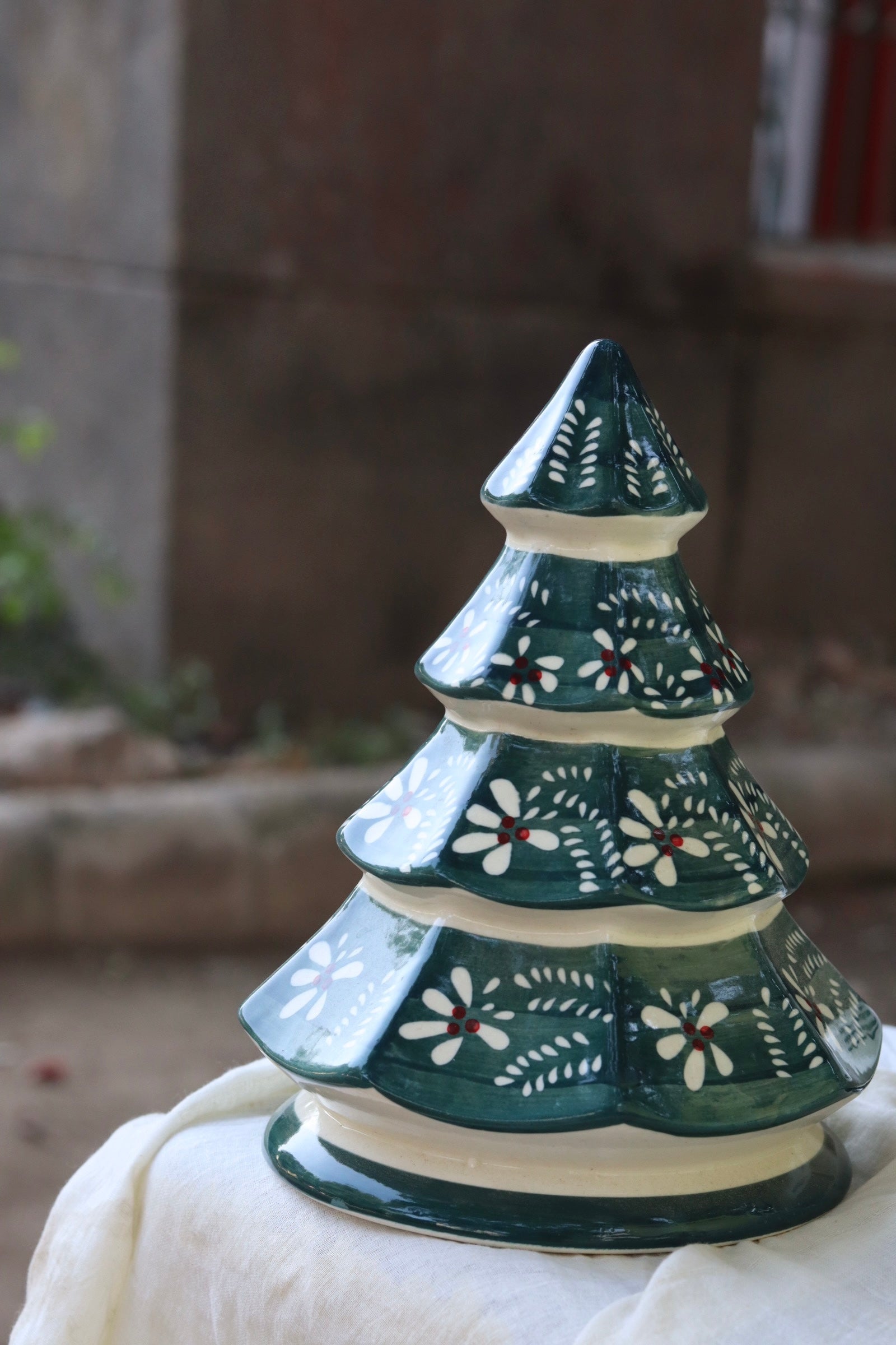 Christmas tree green color ceramic